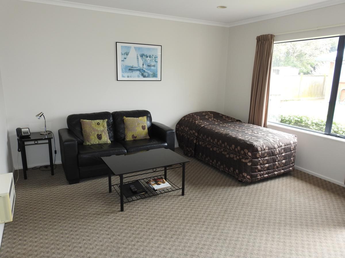 هاويرا Tudor Lodge Motel المظهر الخارجي الصورة