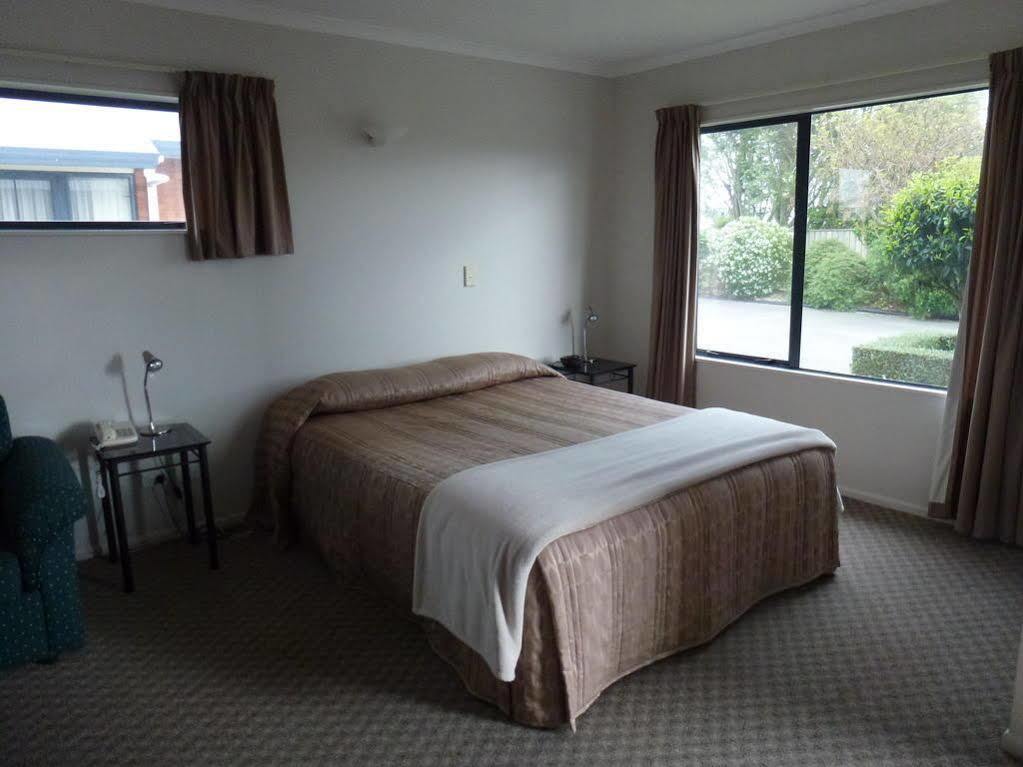 هاويرا Tudor Lodge Motel المظهر الخارجي الصورة