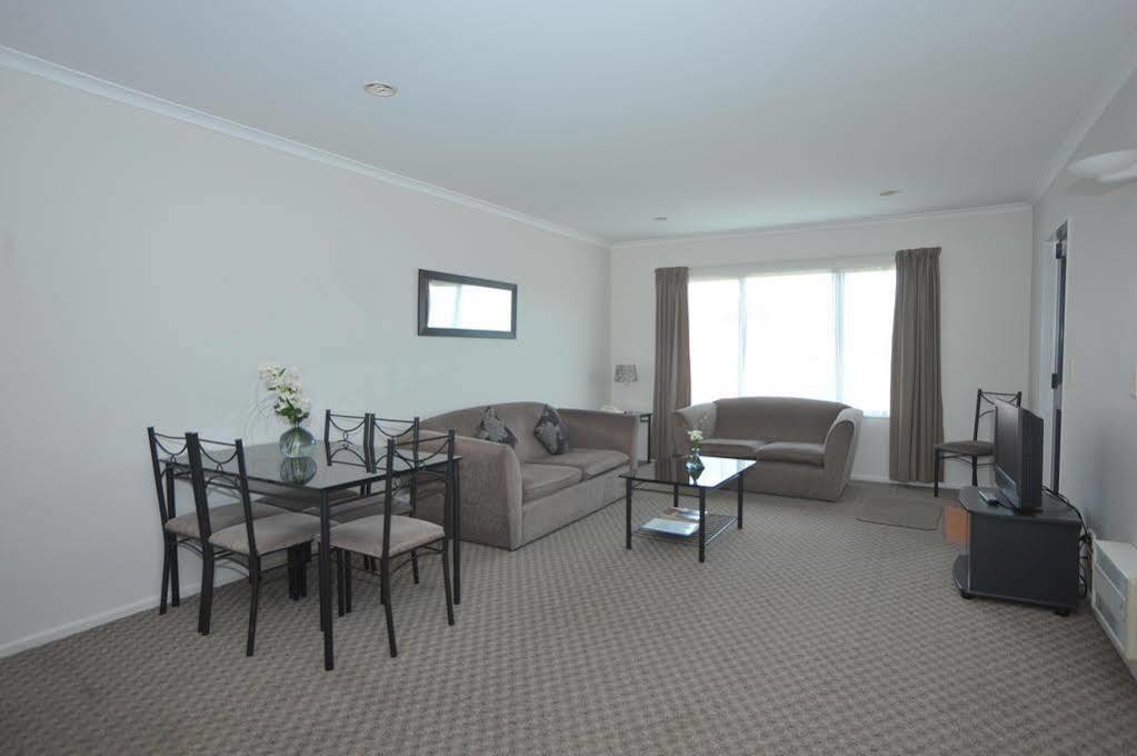 هاويرا Tudor Lodge Motel المظهر الخارجي الصورة