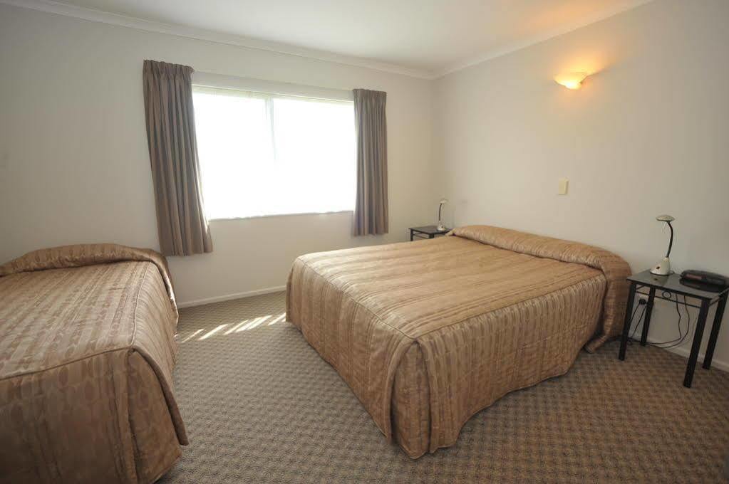 هاويرا Tudor Lodge Motel المظهر الخارجي الصورة