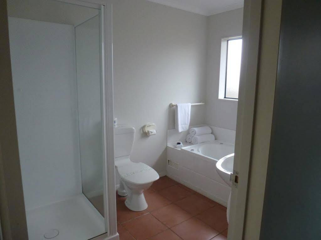 هاويرا Tudor Lodge Motel المظهر الخارجي الصورة